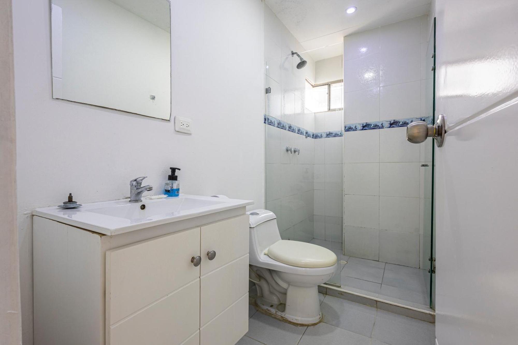 Apto 837 Apartamento *